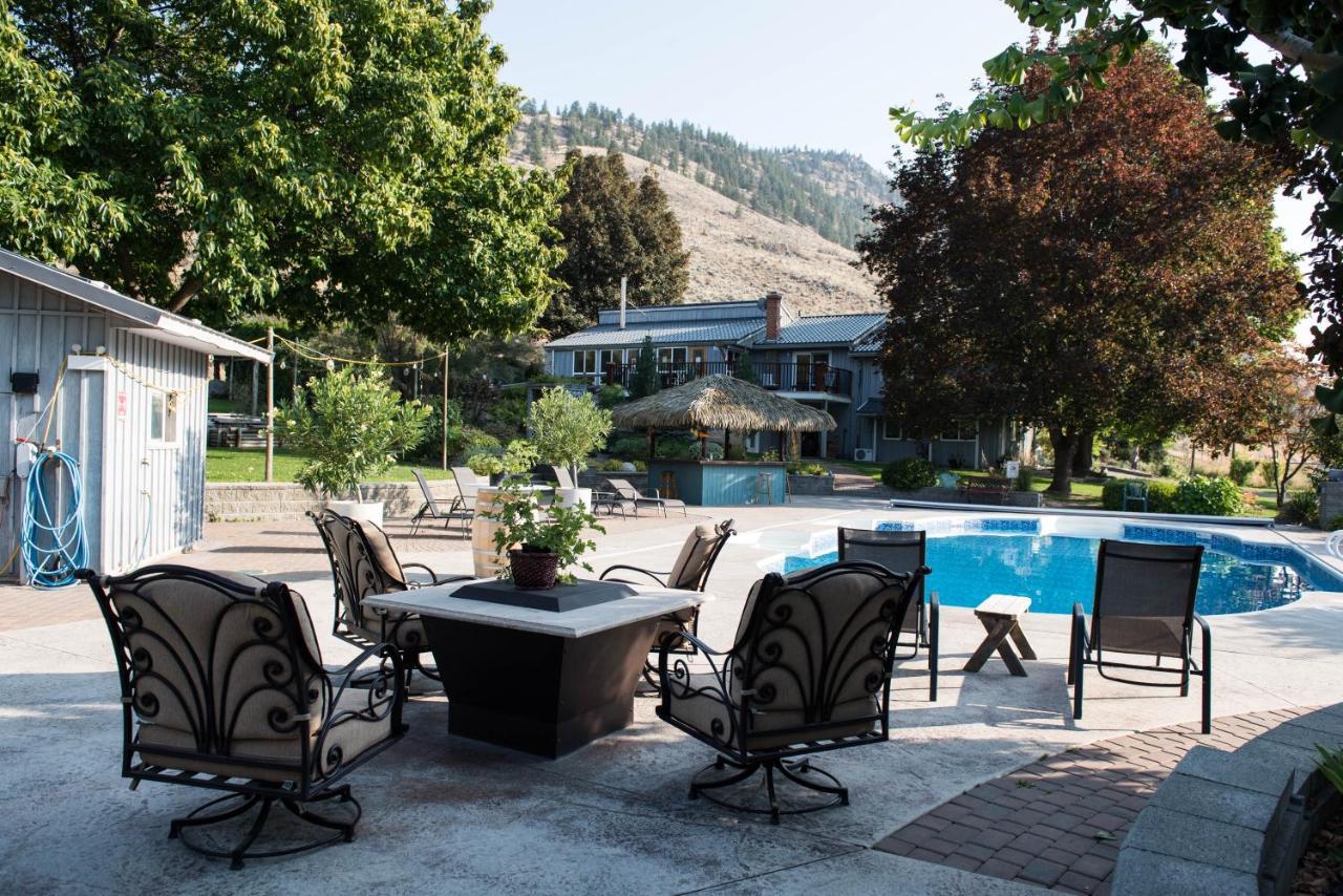 אוסויוס Similkameen Wild Resort & Winery Retreat מראה חיצוני תמונה